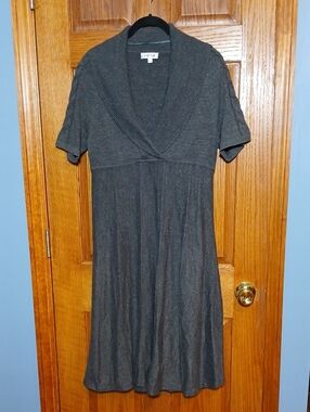 Jones Studio Charcoal Gray Short-Sleeve Midi Sweater Dress